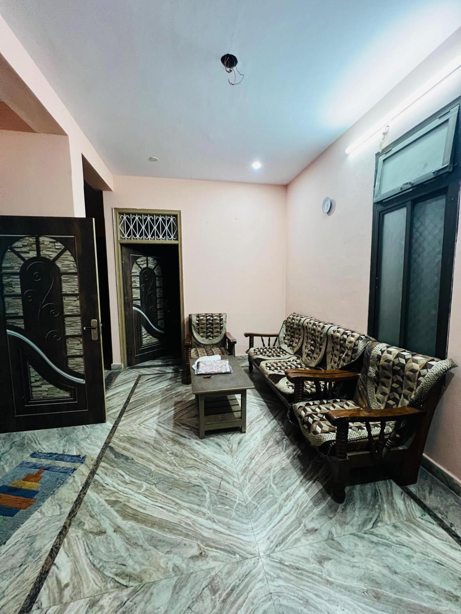 Annapurna Homestays Варанаси Экстерьер фото